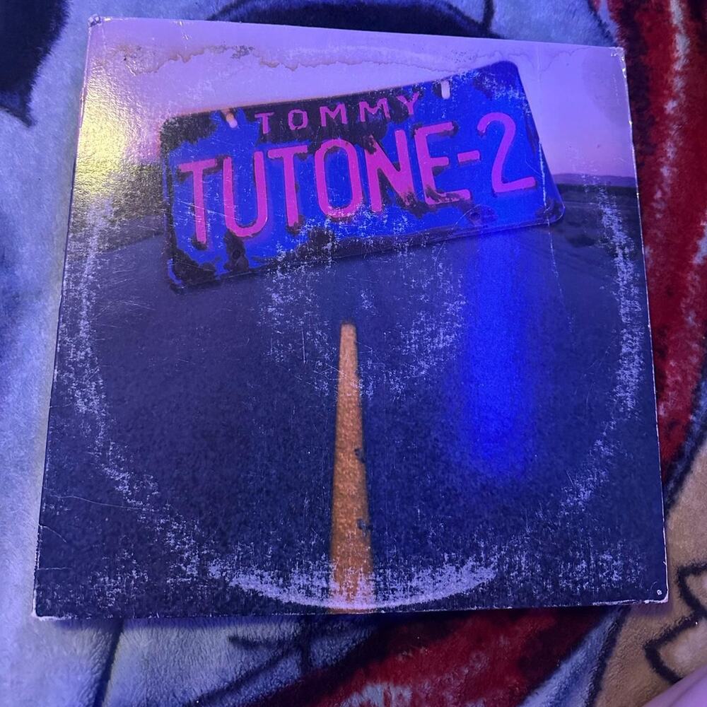 1981 tommy tutone 2 vinyl